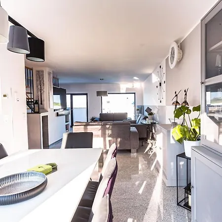 別荘 Lagunenhaus Joy Comfortable